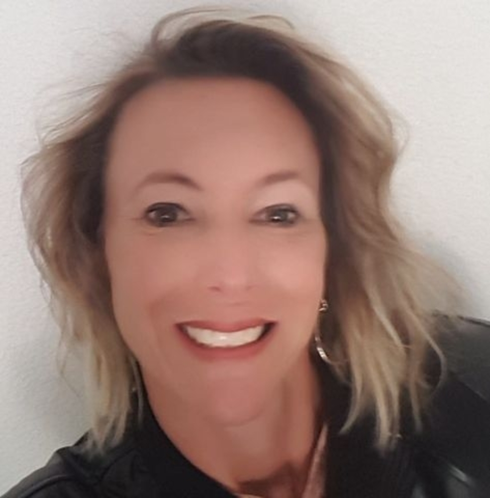 Meet your Posher, Carrie